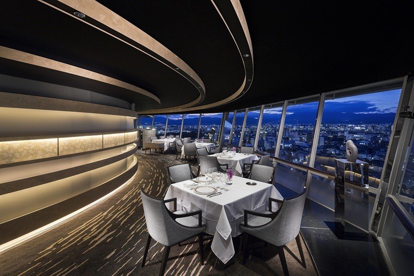 フレンチダイニング トップ オブ キョウト（リーガロイヤルホテル京都）