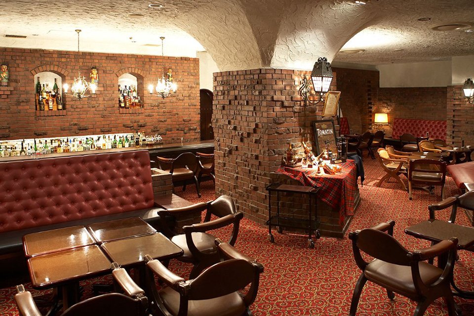 バー　カステリアンルーム（ホテルニューオータニ博多）